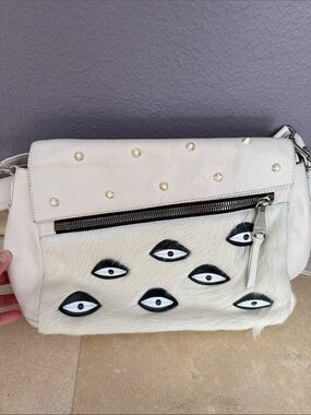 Min & Mon White Eye-Accent Shoulder Bag